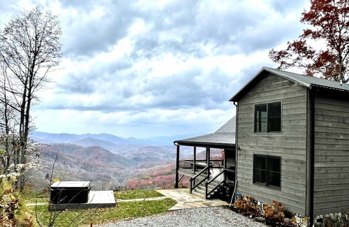 Bryson City Cabin | Cabin ∙ 5 bedrooms ∙ 10 guests