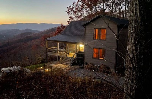 Bryson City Cabin | Cabin ∙ 5 bedrooms ∙ 10 guests