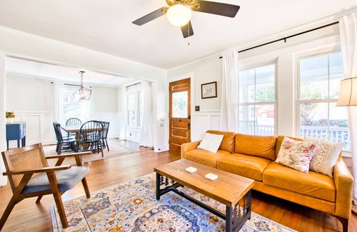 Montreat Cottage | Cabin ∙ 6 bedrooms ∙ 16 guests