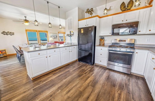 Avon House | Canalfront Home in Avon with Hot Tub, Private Boat Dock, Kayaks, and Game Room