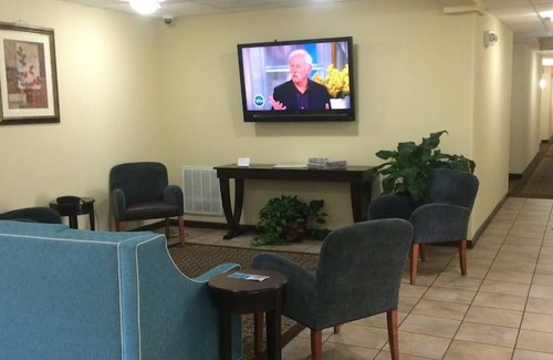 Jacksonville Hotel | Candlewood Suites Jacksonville, an IHG Hotel