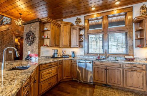Beech Mountain House | Cardinal Perch