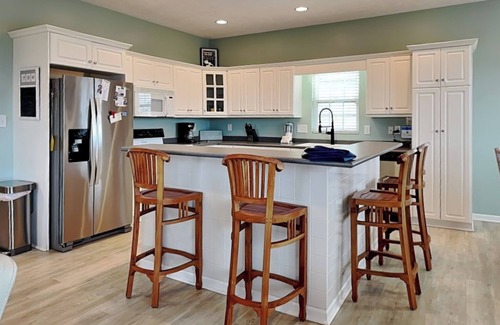 Topsail Beach House | Casa Capri | Ocean to Sound Views + Walk to Beach!
