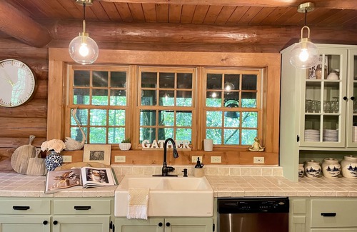 Cashiers Cabin | Cashiers Creek Front True Log 4,300 sqft Mountain Lodge, EV Charger + FiberOptic