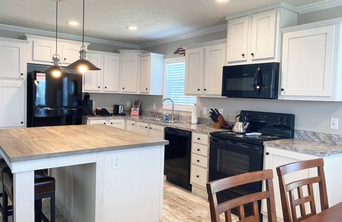 Cedar Island House | Cedar Island Bay ~ Great Sunrises & Water Views ~ Quiet Setting! ~ ADULTS ONLY!