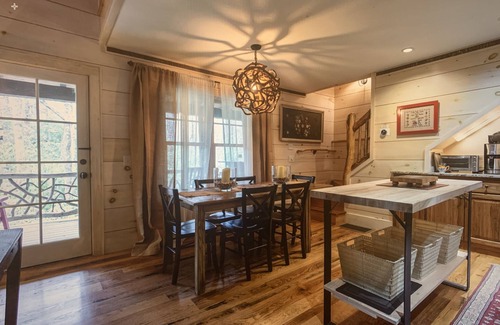 Cashiers House | Central! Charming and Luxurious Privacy with 2 Master Beds - Close to Everything