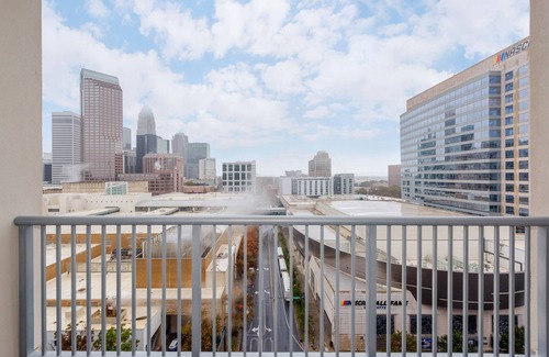 Second Ward Apartment | Charlotte 2 Bedroom furnished Apartment in Uptown Area by RedAwning
