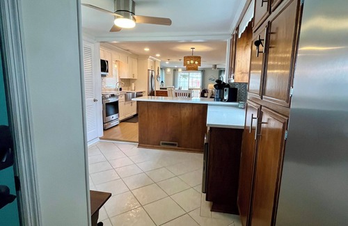 Salter Path House | Charming 3-bedroom house located in the heart of downtown Salter Path