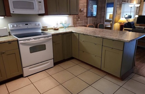 Ash House | Charming House w/Ocean Views, Steps to Beach Access!