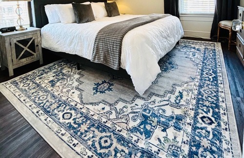 Dilworth Apartment | Charming Renovated 2 Bedroom Apartment in Charlotte - Dilworth Neighborhood