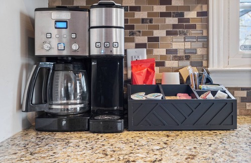 Woodcrest House | Chic Haven, Heart of Raleigh w/Parking