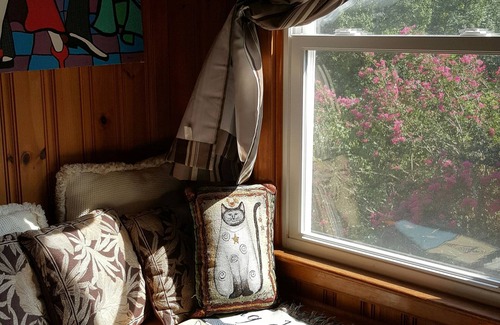 Bat Cave House | Chimney Rock Getaway minutes to State Park Wi-Fi, Game Room, Pet friendly, Kids