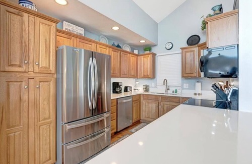 Seven Devils House | ChrisP View- Mountain House, Mountain View, Pet-Friendly, Gas Fireplace, Near High Country Attrac.