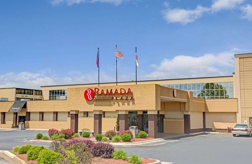 Charlotte Hotel | Clarion Hotel Charlotte Airport & Conference Center