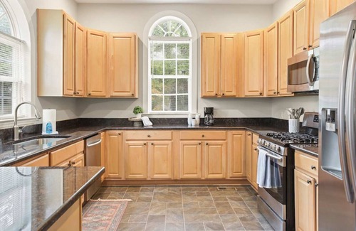 Durham House | Classic & Beautiful|DT Durham|3 Bed|2.5 Ba|Pets OK
