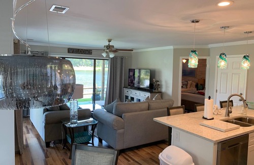 Sea Trail Condo | Coastal Retreat with Lake and Golf Course Views!