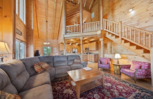 Seven Devils Cabin | Comptime - located in Seven Devils, Hot Tub, Pool Table, great views!