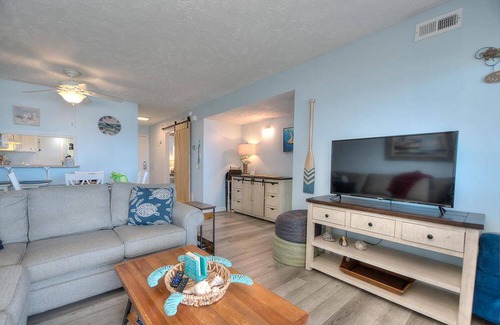 Caswell Beach Condo | Condo ∙ 2 bedrooms ∙ 5 guests