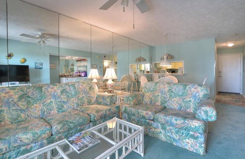 Caswell Beach Condo | Condo ∙ 2 bedrooms ∙ 4 guests