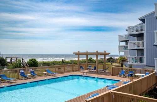 Wilmington Beach Condo | Condo ∙ 1 bedroom ∙ 4 guests