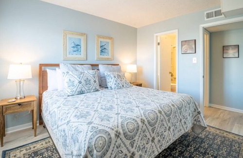Wilmington Beach Condo | Condo ∙ 1 bedroom ∙ 4 guests
