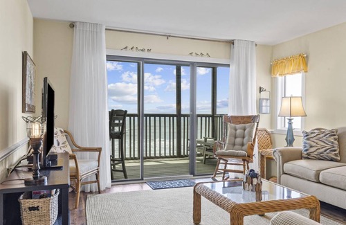Pine Knoll Shores Condo | Condo ∙ 2 bedrooms ∙ 6 guests