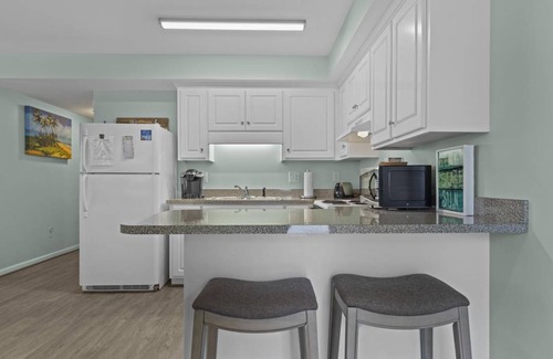Atlantic Beach Condo | Condo ∙ 2 bedrooms ∙ 6 guests