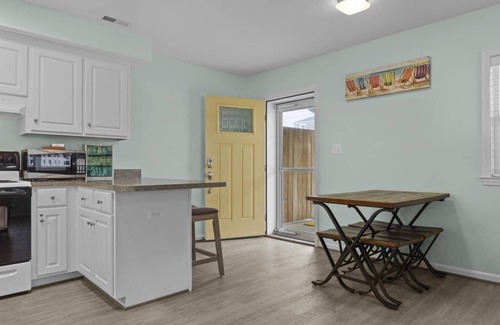 Atlantic Beach Condo | Condo ∙ 2 bedrooms ∙ 6 guests