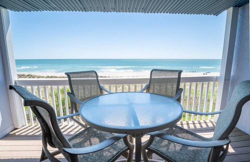 Wilmington Beach Condo | Condo ∙ 2 bedrooms ∙ 6 guests