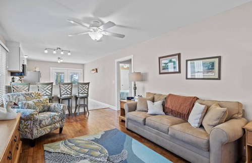Harkers Island Condo | Condo ∙ 2 bedrooms ∙ 6 guests