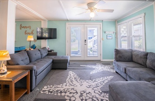 Topsail Beach Condo | Condo ∙ 2 bedrooms ∙ 6 guests