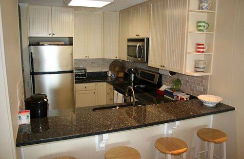Holden Beach Condo | Condo ∙ 2 bedrooms ∙ 6 guests
