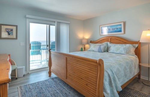 Kure Beach Condo | Condo ∙ 2 bedrooms ∙ 6 guests