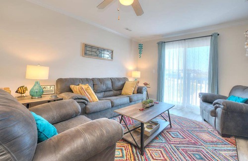 Long Beach Condo | Condo ∙ 2 bedrooms ∙ 8 guests