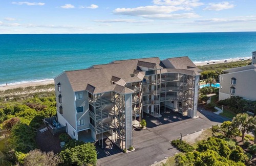 Pine Knoll Shores Condo | Condo ∙ 3 bedrooms ∙ 6 guests