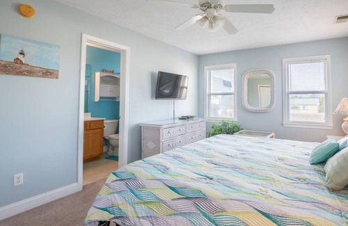 Carolina Beach Condo | Condo ∙ 3 bedrooms ∙ 9 guests