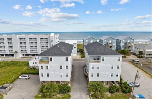 Carolina Beach Condo | Condo ∙ 3 bedrooms ∙ 6 guests