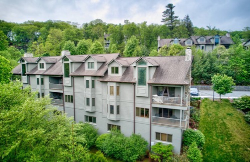 Blowing Rock Condo | Condo ∙ 3 bedrooms ∙ 10 guests