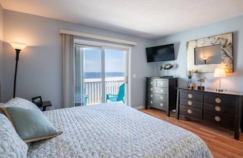 Kure Beach Condo | Condo ∙ 3 bedrooms ∙ 8 guests