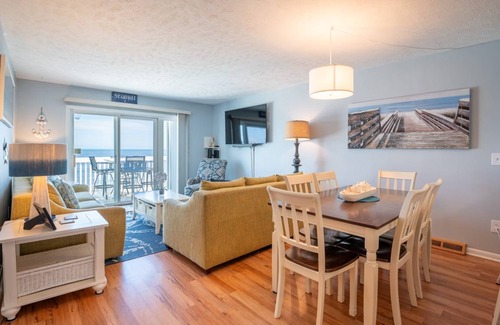 Kure Beach Condo | Condo ∙ 3 bedrooms ∙ 8 guests