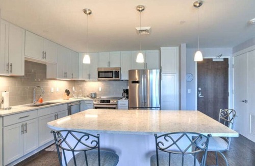 Downtown Asheville Condo | Condo in Downtown with Balcony