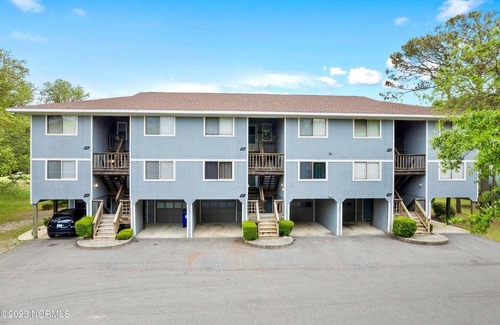 Caswell Beach Condo | Condo ∙ 3 bedrooms ∙ 8 guests