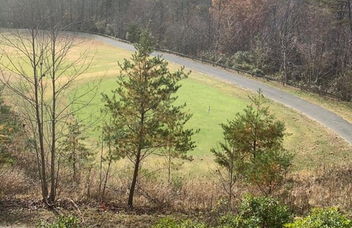 Whittier House | Condo with Stunning Mountain and 6th Green views near Harrahs Cherokee Bryson City