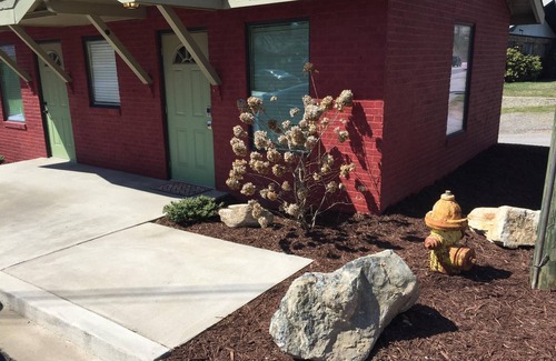 Woodfin Apartment | Convenient Location/Newly Renovated/Asheville NC/303