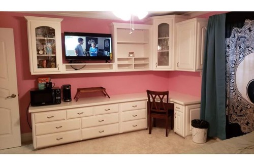 Richlands House | Corporate/event/vacation rental 2br 1.5bt gym indoor hibachi 12 acres Sleeps 4