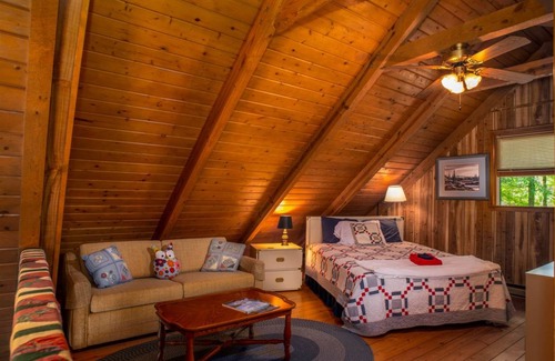 Brevard Cottage | Cottage ∙ 3 bedrooms ∙ 8 guests