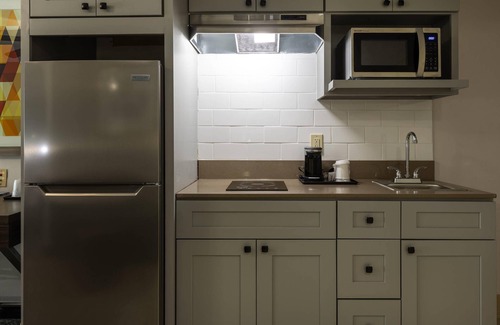 Huntersville Hotel | Country Inn & Suites by Radisson, Lake Norman Huntersville, NC