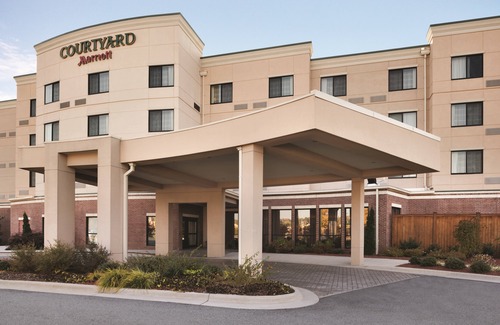 Salisbury Hotel | Courtyard by Marriott Salisbury