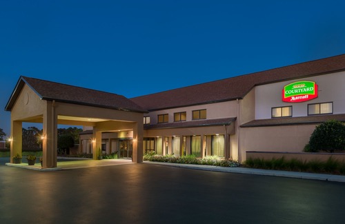 Wilmington Hotel | Courtyard by Marriott Wilmington/Wrightsville Beach