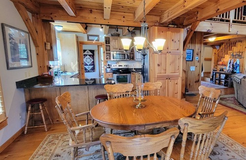 Sapphire House | Cownie Cabin of Sapphire Valley, Cownie Cabin of Sapphire Valley